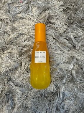 Glow Recipe Cloudberry Bright Essence-Toner in vibrant yellow-orange bottle